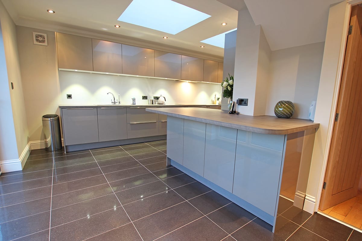 Luxury Laminate Worktop With Curves | Lead Wolf, Peterborough